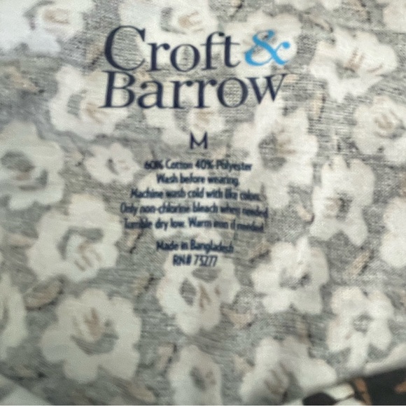 Croft and Barrow - Women’s Size Medium with 3/4 sleeves - gently used. - Picture 3 of 3